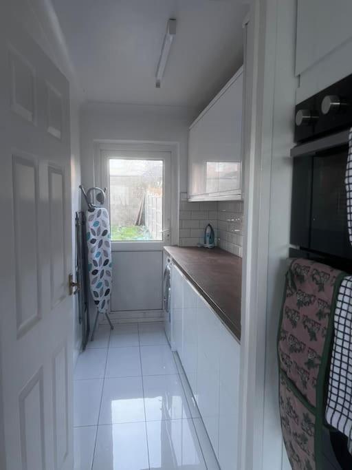 Home In Basildon, Essex ภายนอก รูปภาพ