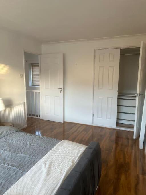 Home In Basildon, Essex ภายนอก รูปภาพ